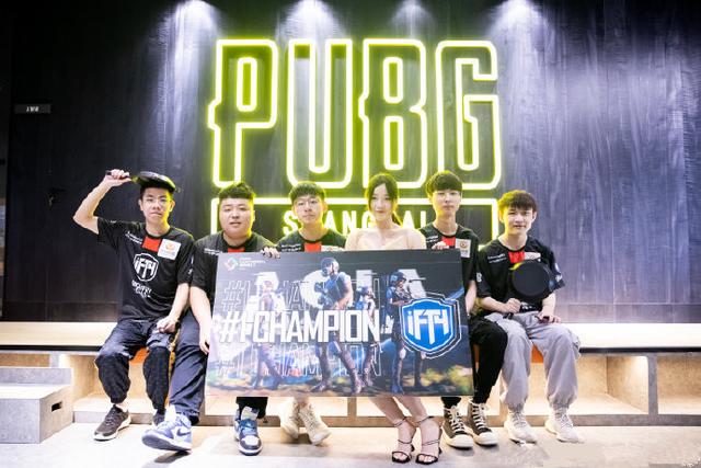 悄然崭露头 悄然崭露头