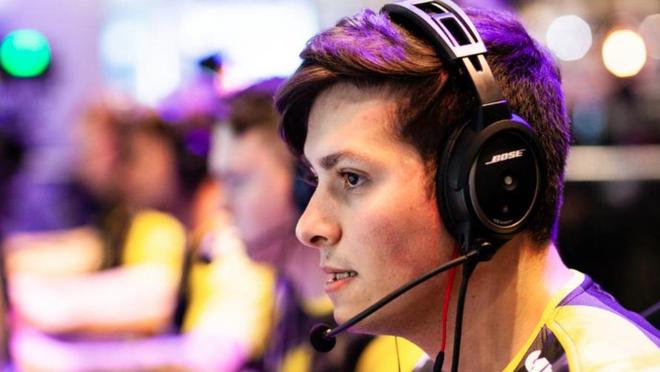 际行动为球 际行动为球