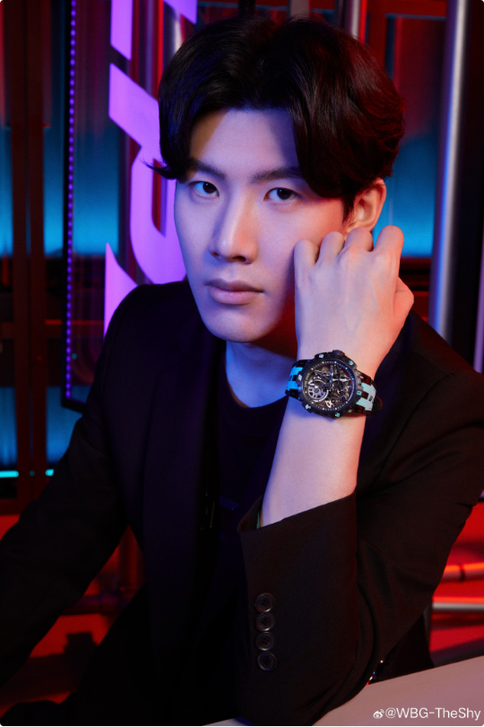 球队在右路 球队在右路